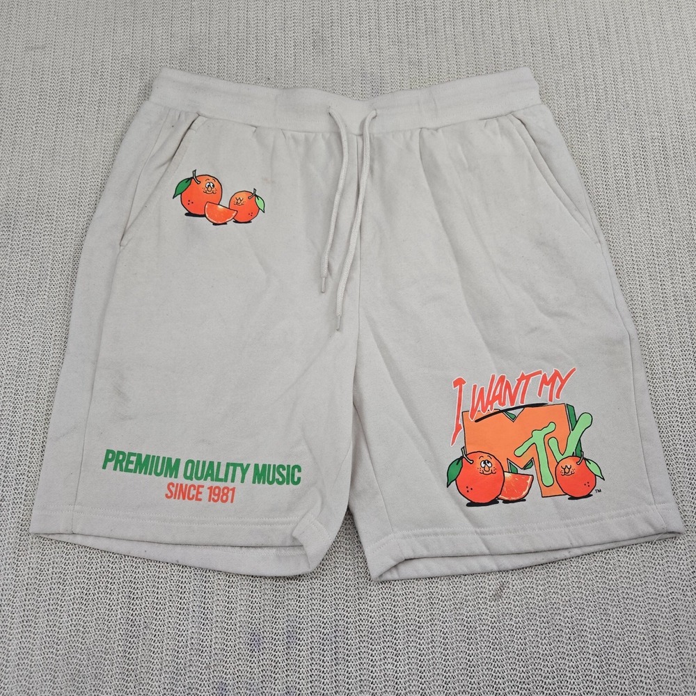 MTV Shorts Mens Medium Ivory Graphic Hip Hop Streetwear AOP Music Television